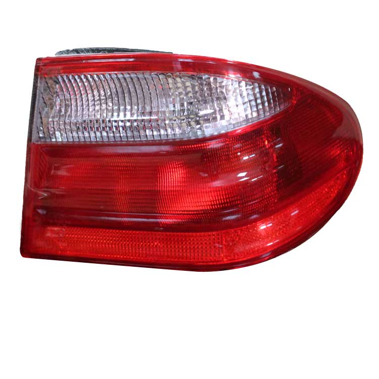 MERCEDES E CLASS TAIL LAMP FENDER