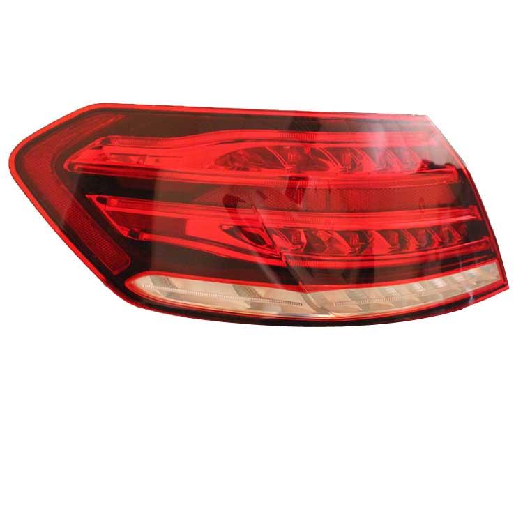 MERCEDES E CLASS TAIL LAMP FENDER